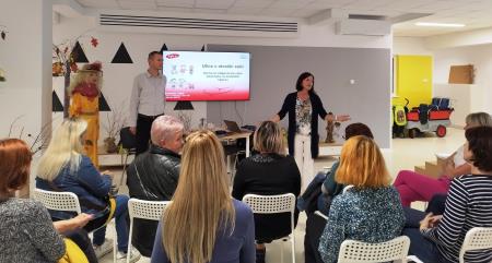 Ulica v otroški sobi - varna in odgovorna raba interneta in mobilnih naprav (2)